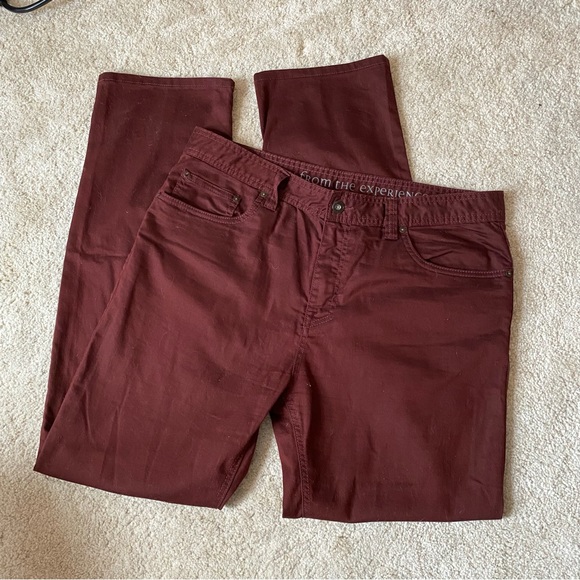 PRANA Men’s slim-fit jean-style pants trousers 36/32, beautiful burgundy maroon - Picture 1 of 10